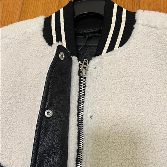 Blank NYC Black and White Sherpa Jacket - Picture 8 of 9